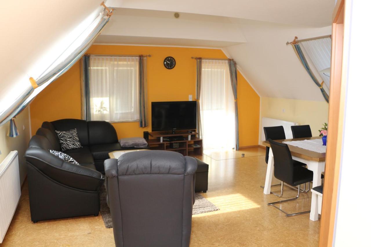 Ferienwohnung Moni Geiseldorf Extérieur photo